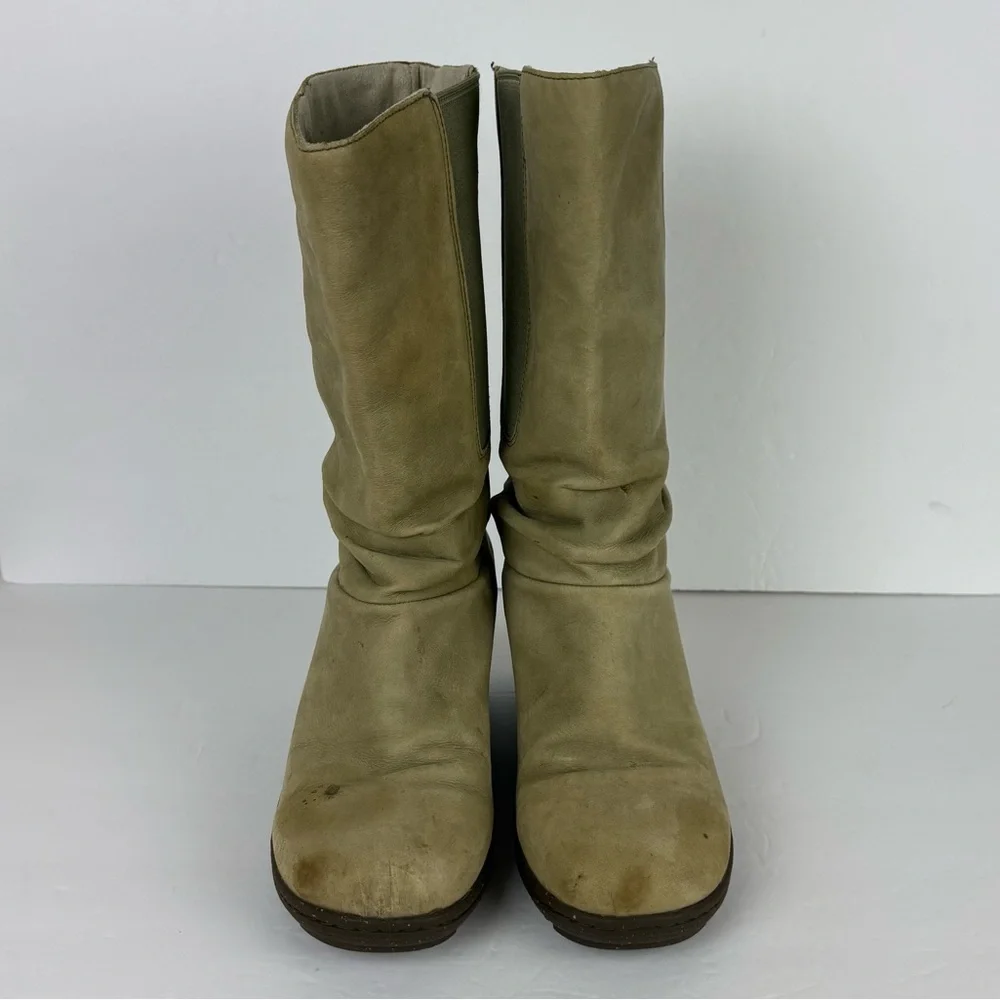 Keen Akita Leather Mid Calf Slouchy Wedge Pull On Boots in Light Green